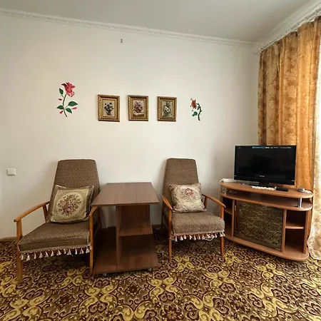 затишна 2 кімнатна Apartment