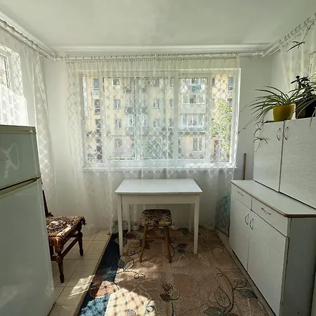 Apartment затишна 2 кімнатна *