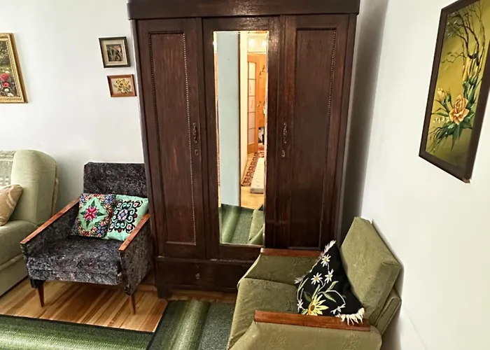 Apartment затишна 2 кімнатна